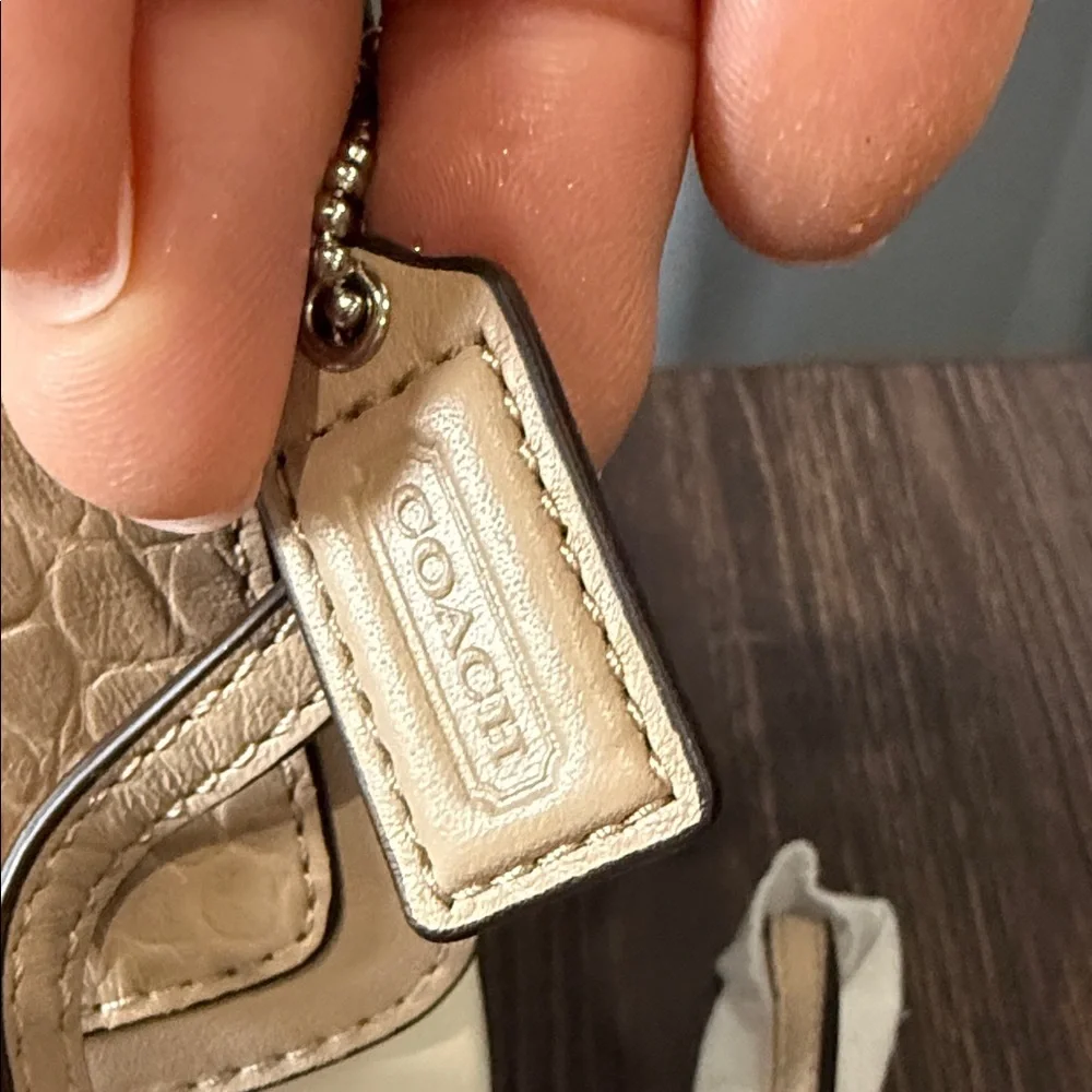Coach Tan and Cream Croc-Embossed Shoulder Bag - Picture 7 of 13